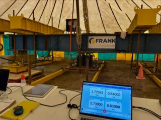 REF: 0720260244 | Photos from Franki, Africa showing PileSense in action onsite near Cape Town, South Africa. The static pile load test includes 8x Bluetooth digital dial indicators and 1x Bluetooth pressure sensor #PileSense #WirelessMeasurement #InTheField